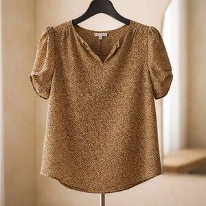 Women's Short-Sleeve V-Neck Blouse in Tan Animal Print
